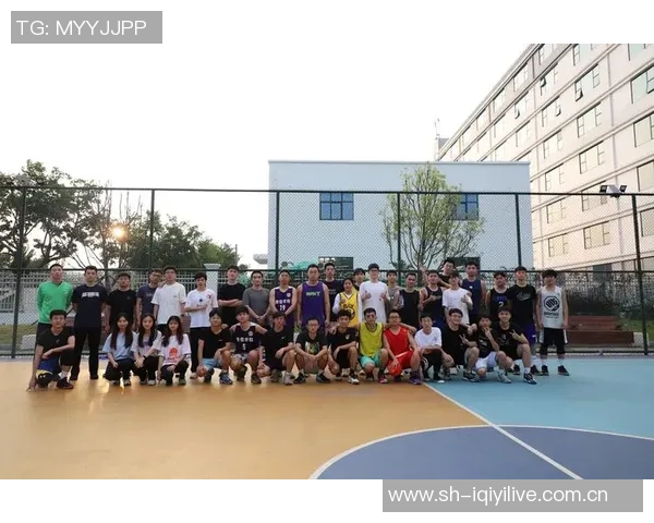 重庆篮球队的整体压制分析及其对比赛结果的影响探讨 重庆篮球队的整体压制分析及其对比赛结果的影响探讨